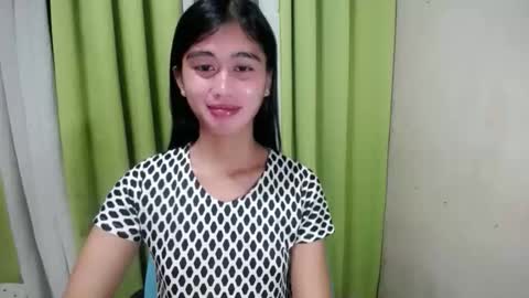 Snapshot of seductive_monicaxxx chatting on 06-10-26, 05:23 NIK online show from 06-10-26, 05:23