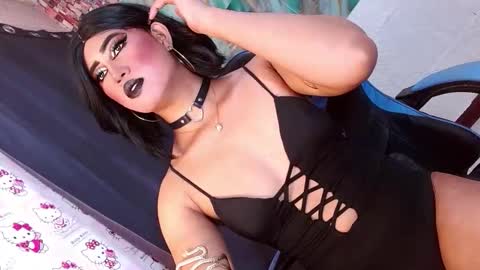 Snapshot of seductive_scarllete chatting on 01-09-26, 01:19 SCARLETTE online show from 01-09-26, 01:19