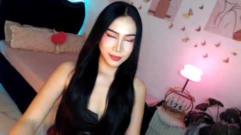 Snapshot of seductive_vana chatting on 06-25-26, 11:31 Vanessa online show from 06-25-26, 11:31