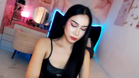 Snapshot of seductive_vana chatting on 07-07-26, 05:17 Vanessa online show from 07-07-26, 05:17