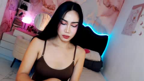Snapshot of seductive_vana chatting on 07-13-26, 10:12 Vanessa online show from 07-13-26, 10:12