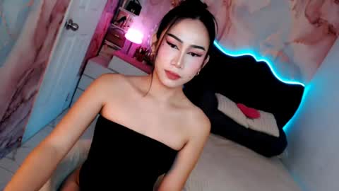 Snapshot of seductive_vana chatting on 07-14-26, 11:21 Vanessa online show from 07-14-26, 11:21
