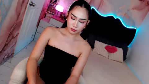 Snapshot of seductive_vana chatting on 07-30-26, 06:07 Vanessa online show from 07-30-26, 06:07
