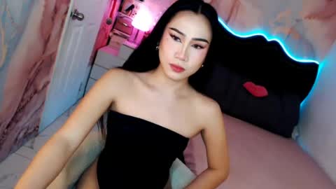 Snapshot of seductive_vana chatting on 08-07-26, 07:05 Vanessa online show from 08-07-26, 07:05