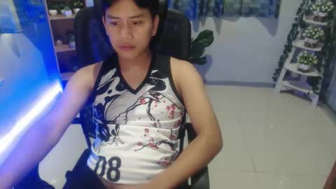 Snapshot of seductivee_bigcock chatting on 10-23-25, 02:22 John online show from 10-23-25, 02:22