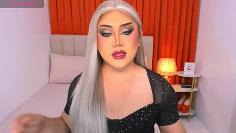 Natalie Mefford online show from 03-07-25, 08:44