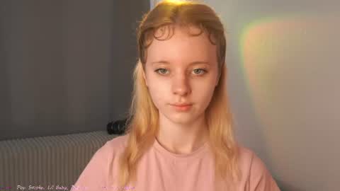 Snapshot of seebunny chatting on 07-21-26, 01:24 See Its honey bunny im Lana online show from 07-21-26, 01:24