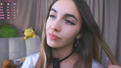 Snapshot of seeeyoubaby chatting on 09-28-25, 04:12 Slavia online show from 09-28-25, 04:12