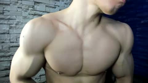 Snapshot of seigfried0 chatting on 06-24-26, 12:42 Seigfried online show from 06-24-26, 12:42