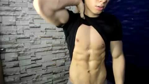 Snapshot of seigfried0 chatting on 06-25-26, 02:11 Seigfried online show from 06-25-26, 02:11