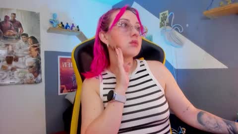 Snapshot of sejmet_5 chatting on 12-03-25, 02:37 Yeyis online show from 12-03-25, 02:37