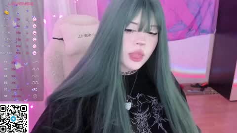 Selena  online show from 05-13-26, 06:11