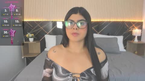 Snapshot of selena_diaz_ chatting on 02-19-26, 02:29 Selena online show from 02-19-26, 02:29