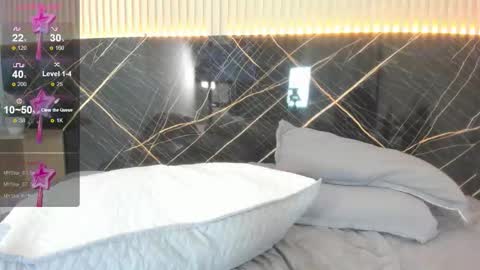 Snapshot of selena_diaz_ chatting on 02-20-26, 06:26 Selena online show from 02-20-26, 06:26