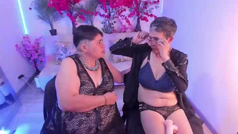 Selena online show from 09-11-25, 11:21