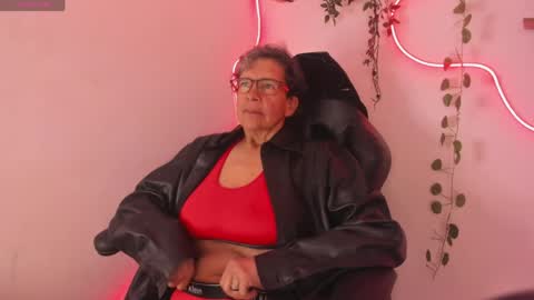 Selena online show from 04-20-26, 11:13