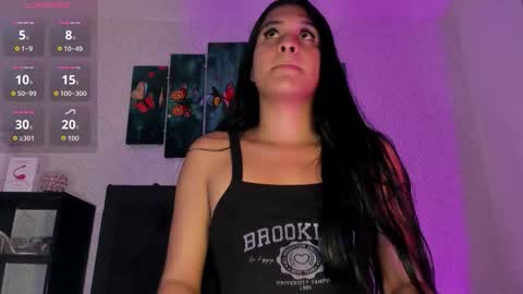 Snapshot of selena_fox7 chatting on 10-12-25, 04:11 selena_fox7 online show from 10-12-25, 04:11