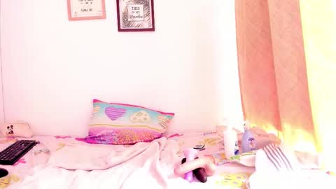 Snapshot of selena_jhonson1 chatting on 11-11-25, 02:17 Karen online show from 11-11-25, 02:17