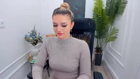 selenaemoore online show from 01-15-26, 03:11