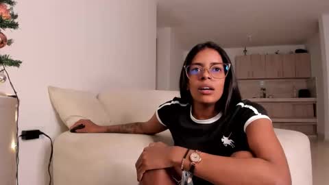 Snapshot of selenahoot chatting on 12-20-25, 06:48 Adriana3 online show from 12-20-25, 06:48