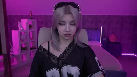 Snapshot of selenairis chatting on 05-05-26, 06:43 selenairis online show from 05-05-26, 06:43