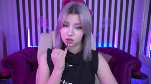 Snapshot of selenairis chatting on 05-16-26, 10:41 selenairis online show from 05-16-26, 10:41