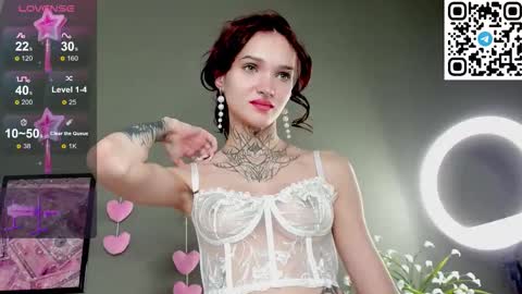 Selena online show from 10-11-25, 02:11