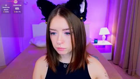 Snapshot of selenamills chatting on 11-25-25, 02:44 selenamills online show from 11-25-25, 02:44