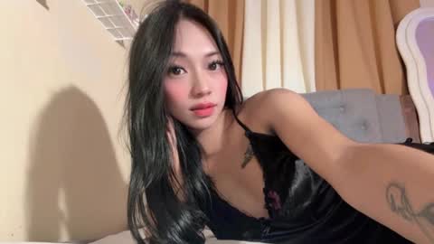 Snapshot of selenareyes chatting on 11-10-25, 01:54 JC online show from 11-10-25, 01:54