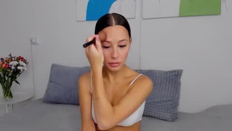 Selena online show from 09-25-25, 07:12