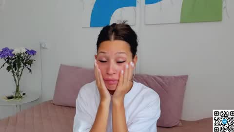 Selena online show from 05-29-26, 06:55