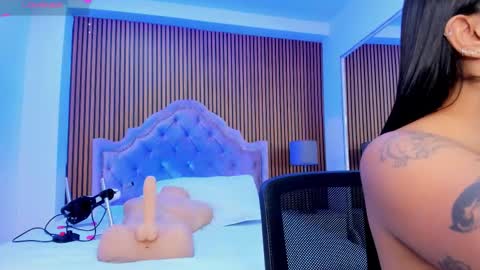 selenastonne online show from 11-16-25, 08:14