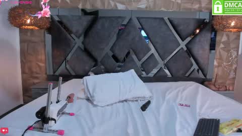 selene__lopez_ online show from 06-11-26, 12:32