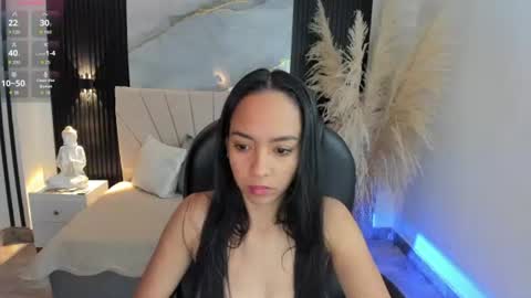 selene_diior online show from 06-19-26, 10:08