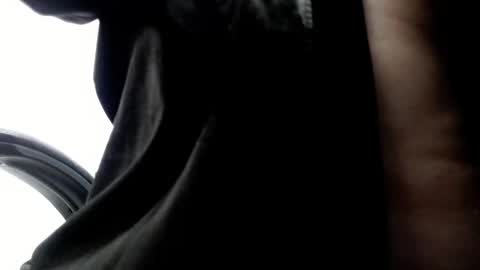 Snapshot of selene_mom chatting on 01-06-25, 07:13 selene online show from 01-06-25, 07:13