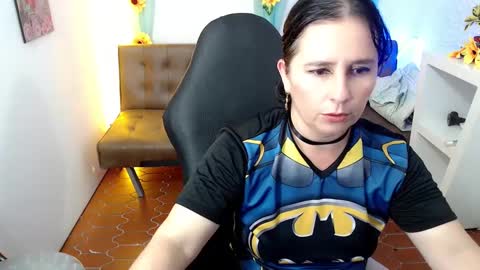 Snapshot of selene_mom chatting on 02-22-25, 02:08 selene online show from 02-22-25, 02:08