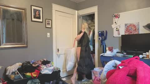 Snapshot of selenebaby chatting on 03-16-26, 07:51 Selene online show from 03-16-26, 07:51