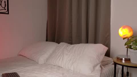 Snapshot of selenenova chatting on 02-18-26, 10:17 Selene Nova online show from 02-18-26, 10:17