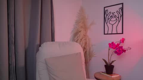 Selene Nova online show from 04-23-26, 09:28