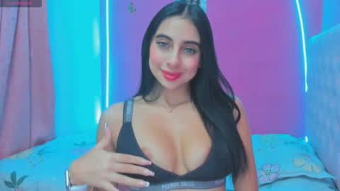 Snapshot of selenevosse_ chatting on 11-26-25, 04:13 Selenevosse online show from 11-26-25, 04:13