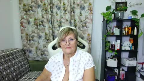 Snapshot of selenna57 chatting on 12-27-24, 11:42 Selenna online show from 12-27-24, 11:42