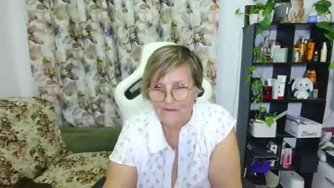 Snapshot of selenna57 chatting on 01-13-25, 10:45 Selenna online show from 01-13-25, 10:45