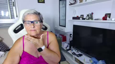 Snapshot of selenna57 chatting on 06-21-26, 05:04 Selenna online show from 06-21-26, 05:04