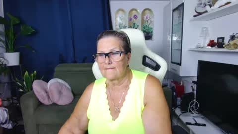 Snapshot of selenna57 chatting on 08-03-26, 05:16 Selenna online show from 08-03-26, 05:16