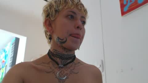 Snapshot of seley222 chatting on 06-24-26, 01:43 Ask me online show from 06-24-26, 01:43