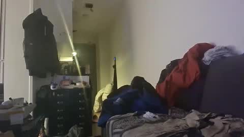 Snapshot of selfiepicdump chatting on 12-22-25, 12:07 Julian Kinky Bi-guy online show from 12-22-25, 12:07