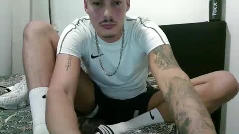 Snapshot of selfsklover chatting on 10-18-25, 10:54 OF Selfloverr1 online show from 10-18-25, 10:54