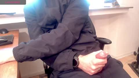 Snapshot of selfsuckermbb chatting on 05-20-26, 06:14 selfsuckermbb online show from 05-20-26, 06:14