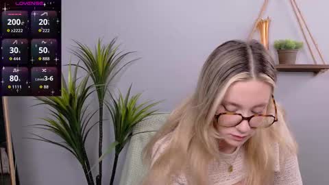 Selina Mae online show from 10-26-25, 03:12