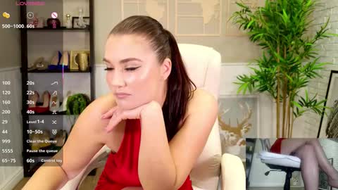 Snapshot of selinesole_ chatting on 11-06-25, 05:03 Seline online show from 11-06-25, 05:03